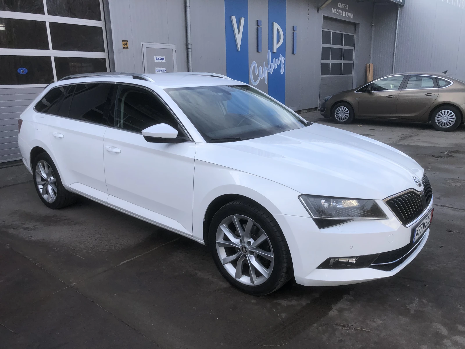 Skoda Superb  - изображение 3