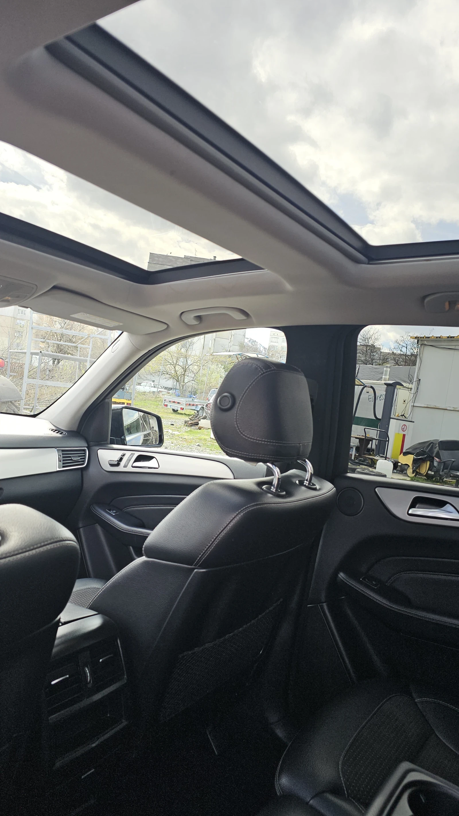 Mercedes-Benz 350, снимка 15 - Автомобили и джипове - 54169298