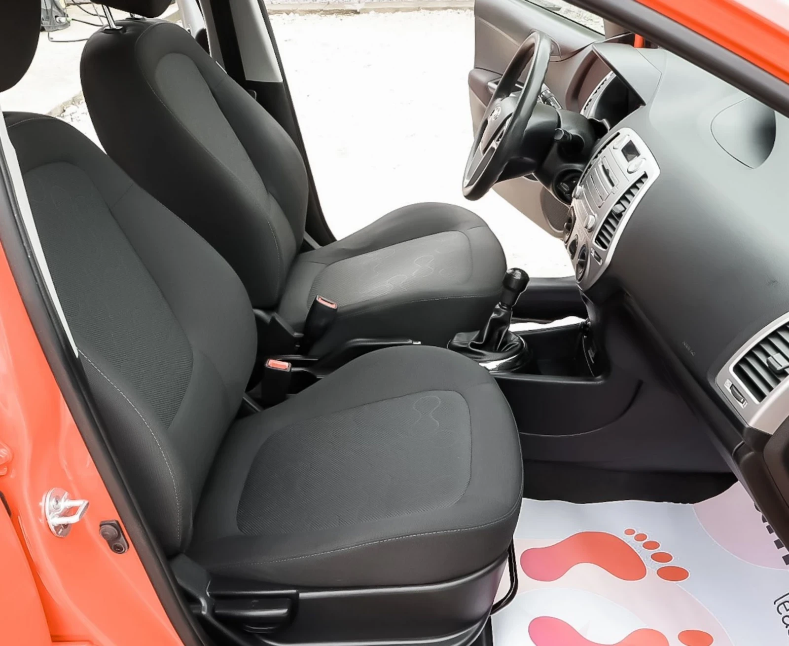 Hyundai I20 1.4i , снимка 10 - Автомобили и джипове - 54476666