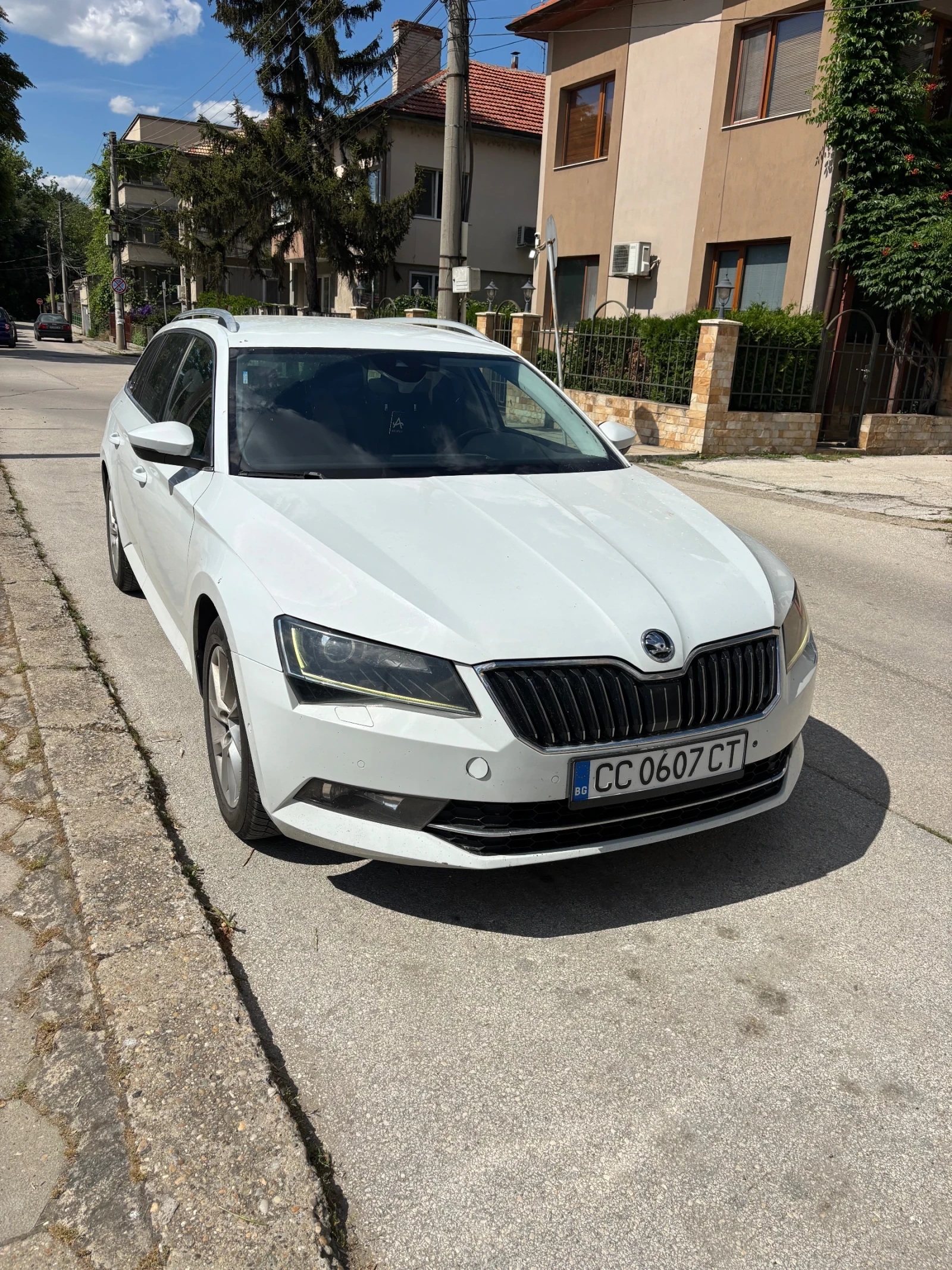 Skoda Superb, снимка 2 - Автомобили и джипове - 54945456