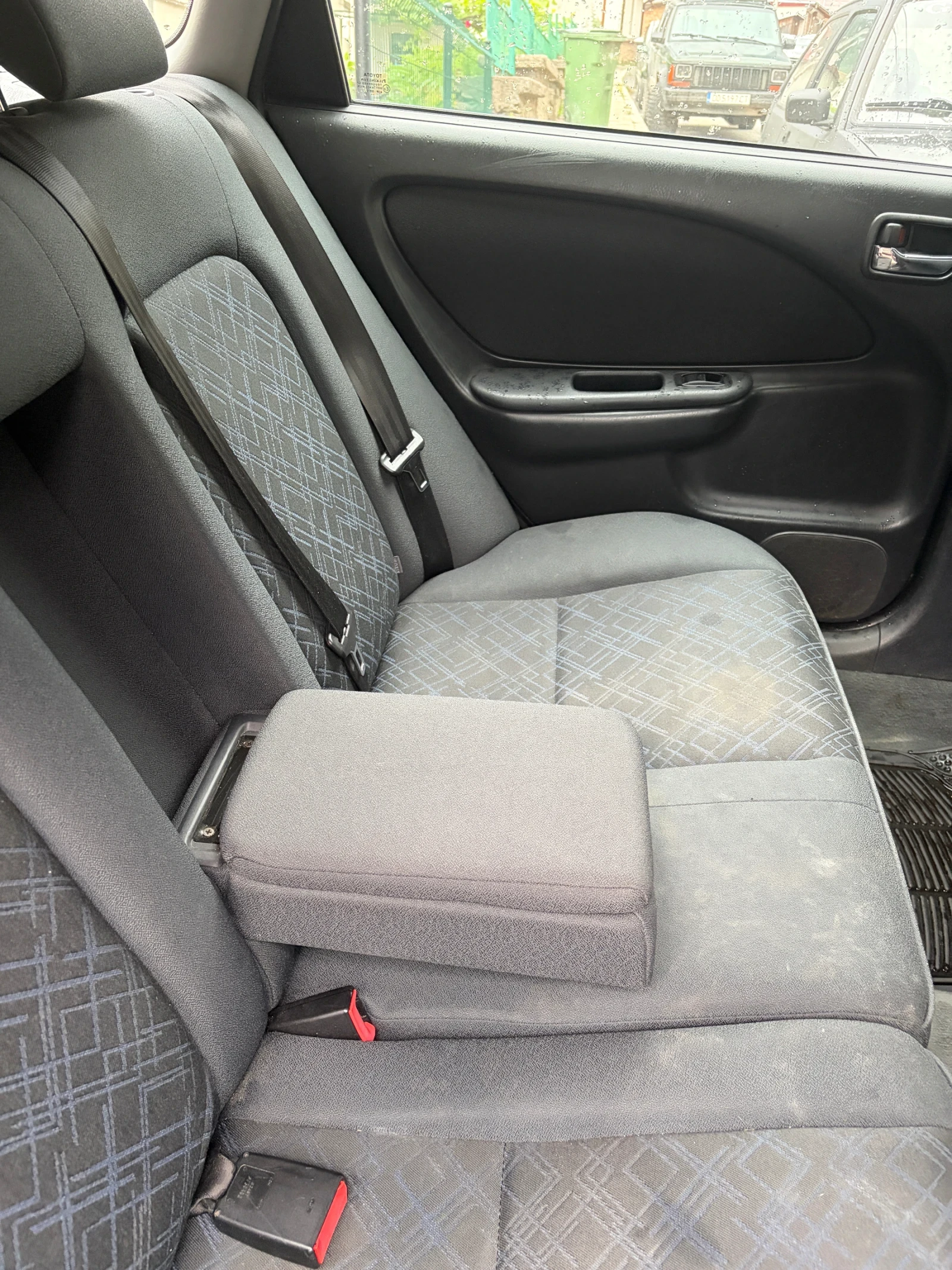 Toyota Avensis, снимка 6 - Автомобили и джипове - 55124501