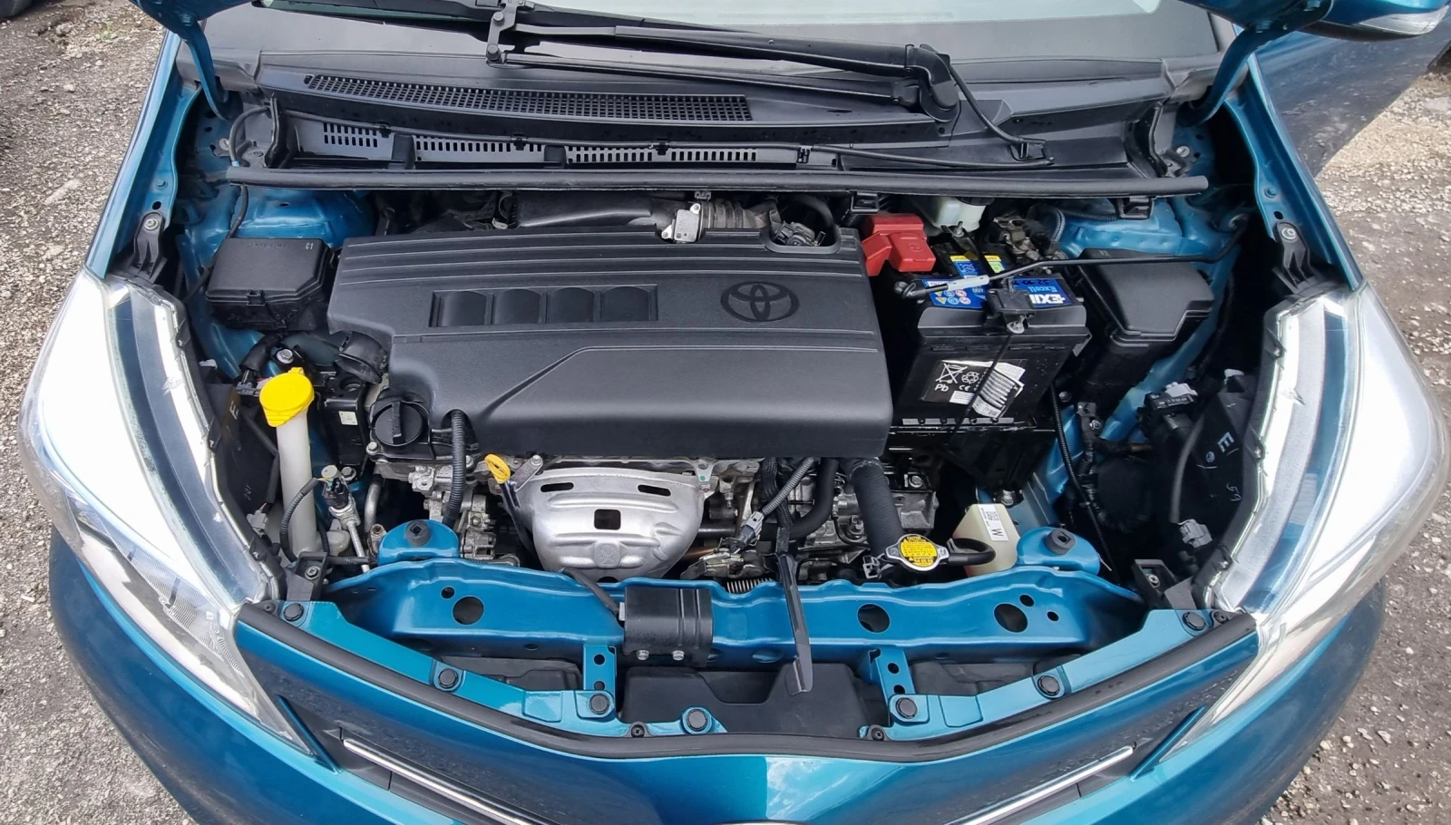 Toyota Yaris 1.33i 99k.c., снимка 14 - Автомобили и джипове - 55222110