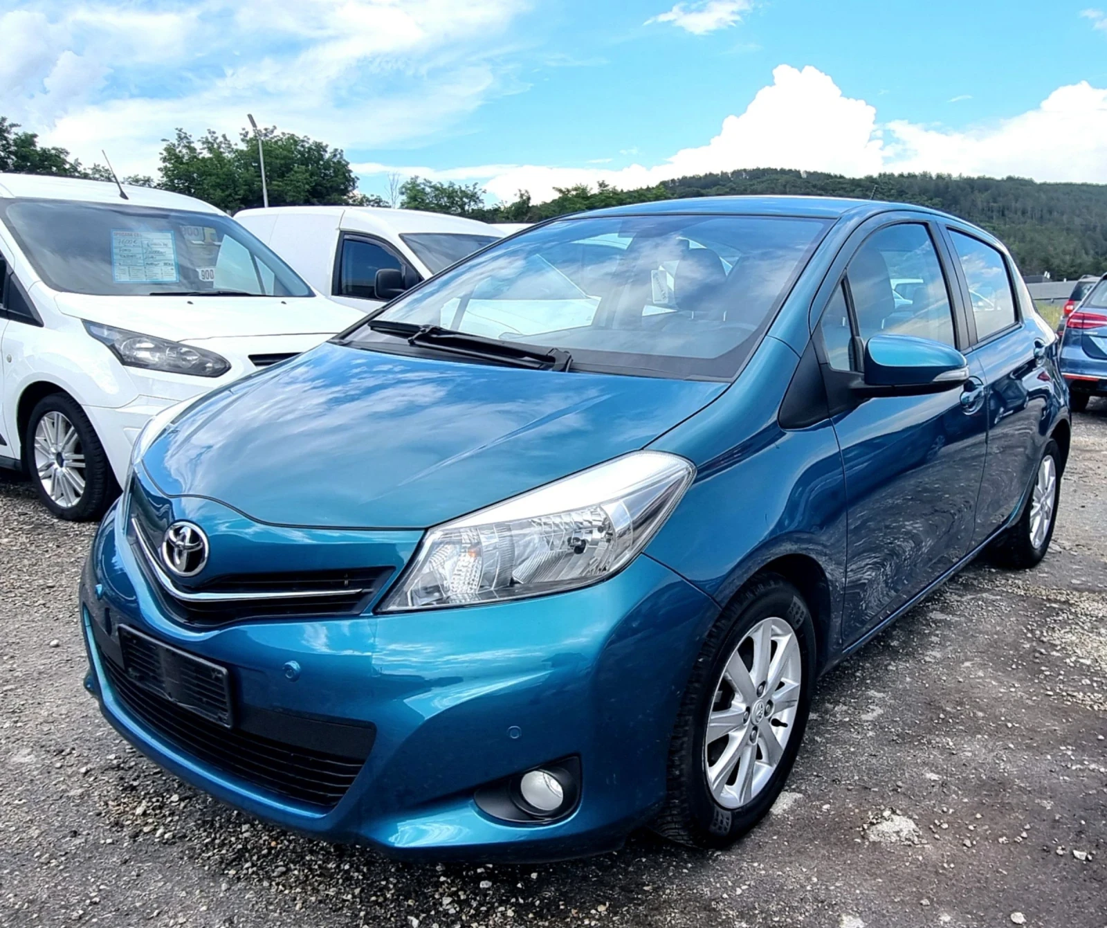Toyota Yaris 1.33i 99k.c., снимка 3 - Автомобили и джипове - 55222110