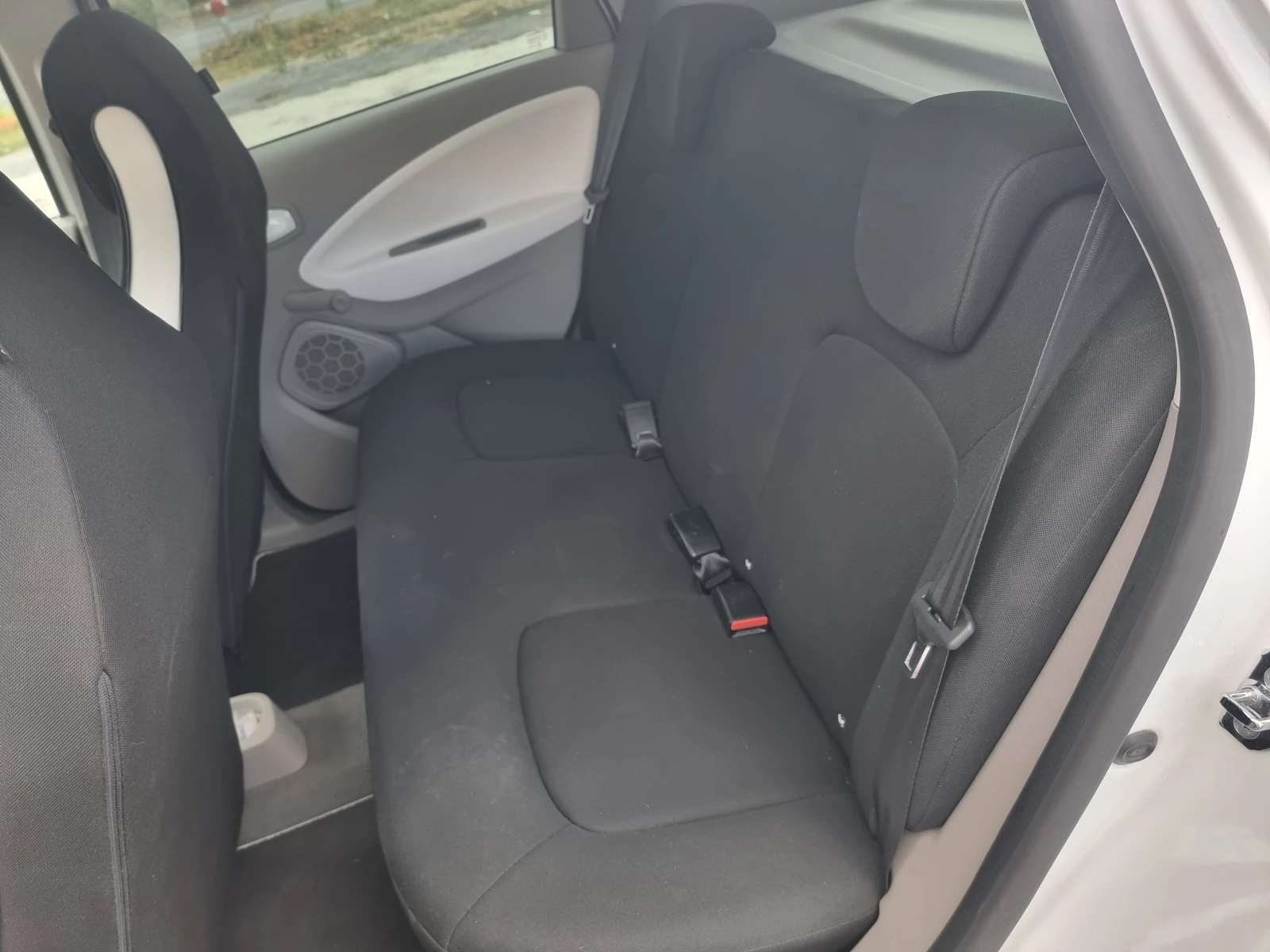 Renault Zoe R240, снимка 14 - Автомобили и джипове - 55674556