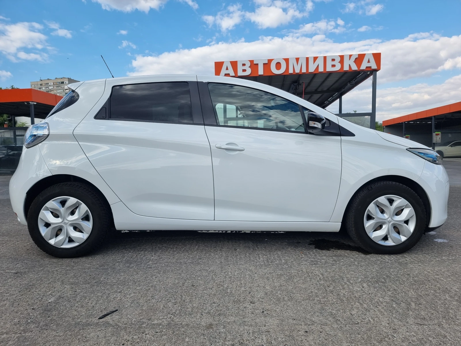 Renault Zoe R240, снимка 8 - Автомобили и джипове - 55674556