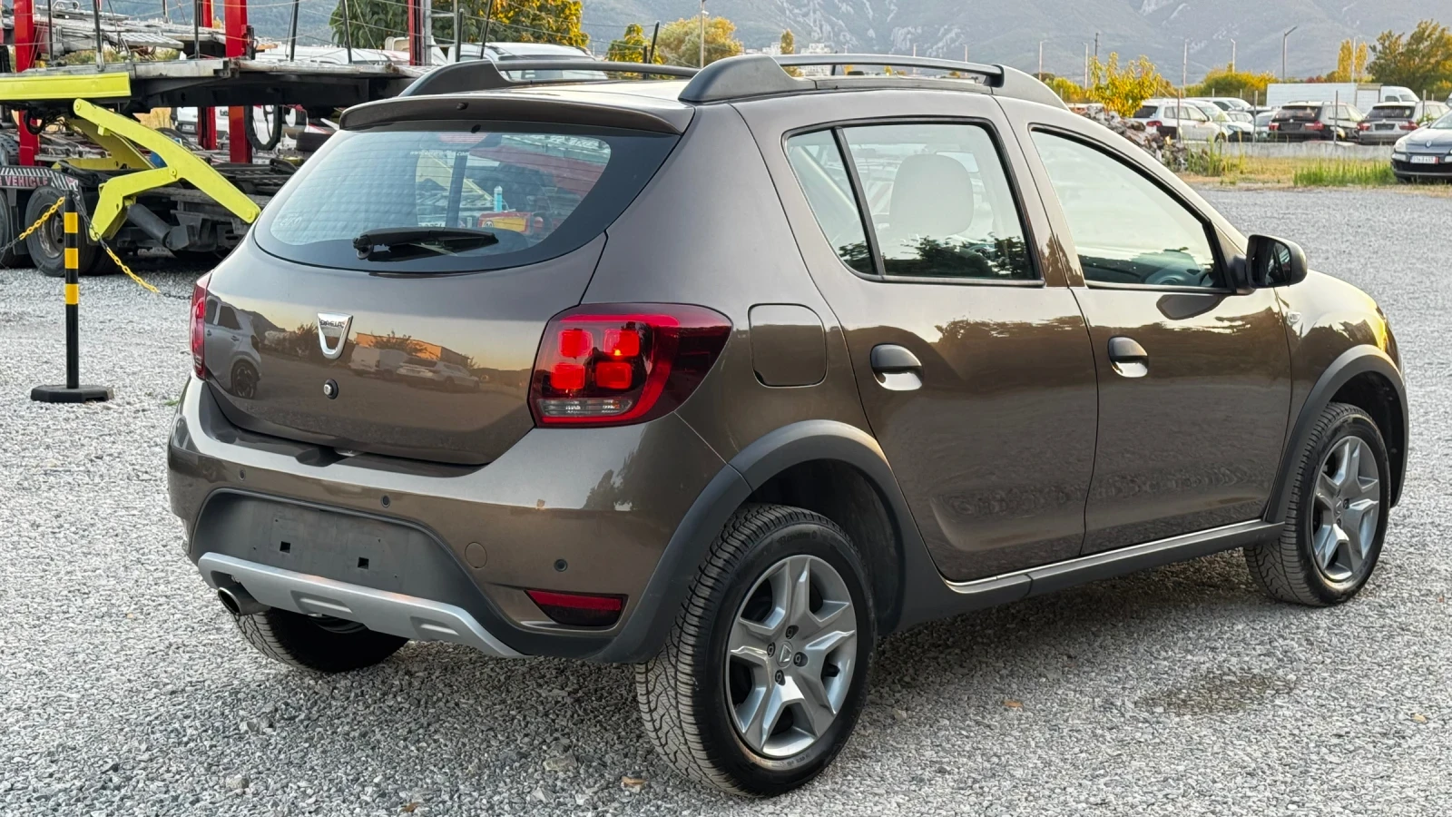 Dacia Sandero 2019 GPL 100000km ИТАЛИЯ , снимка 6 - Автомобили и джипове - 55675594