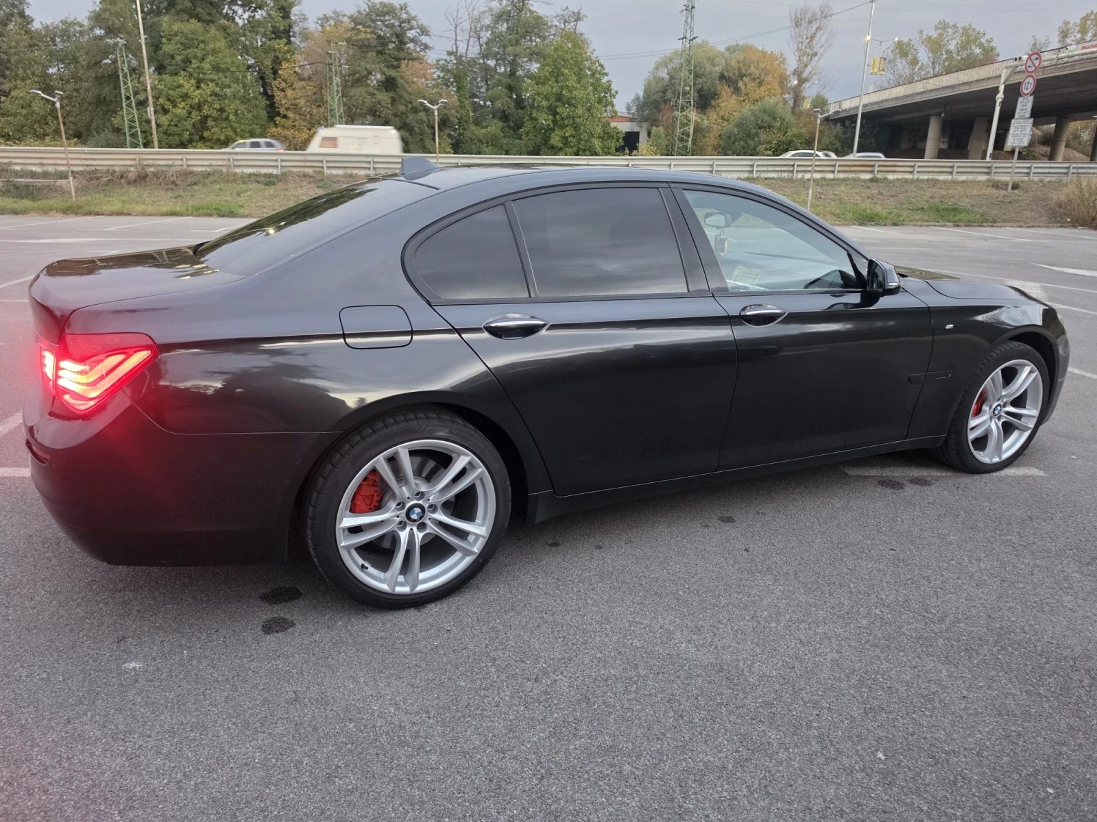 BMW 730, снимка 4 - Автомобили и джипове - 56555361
