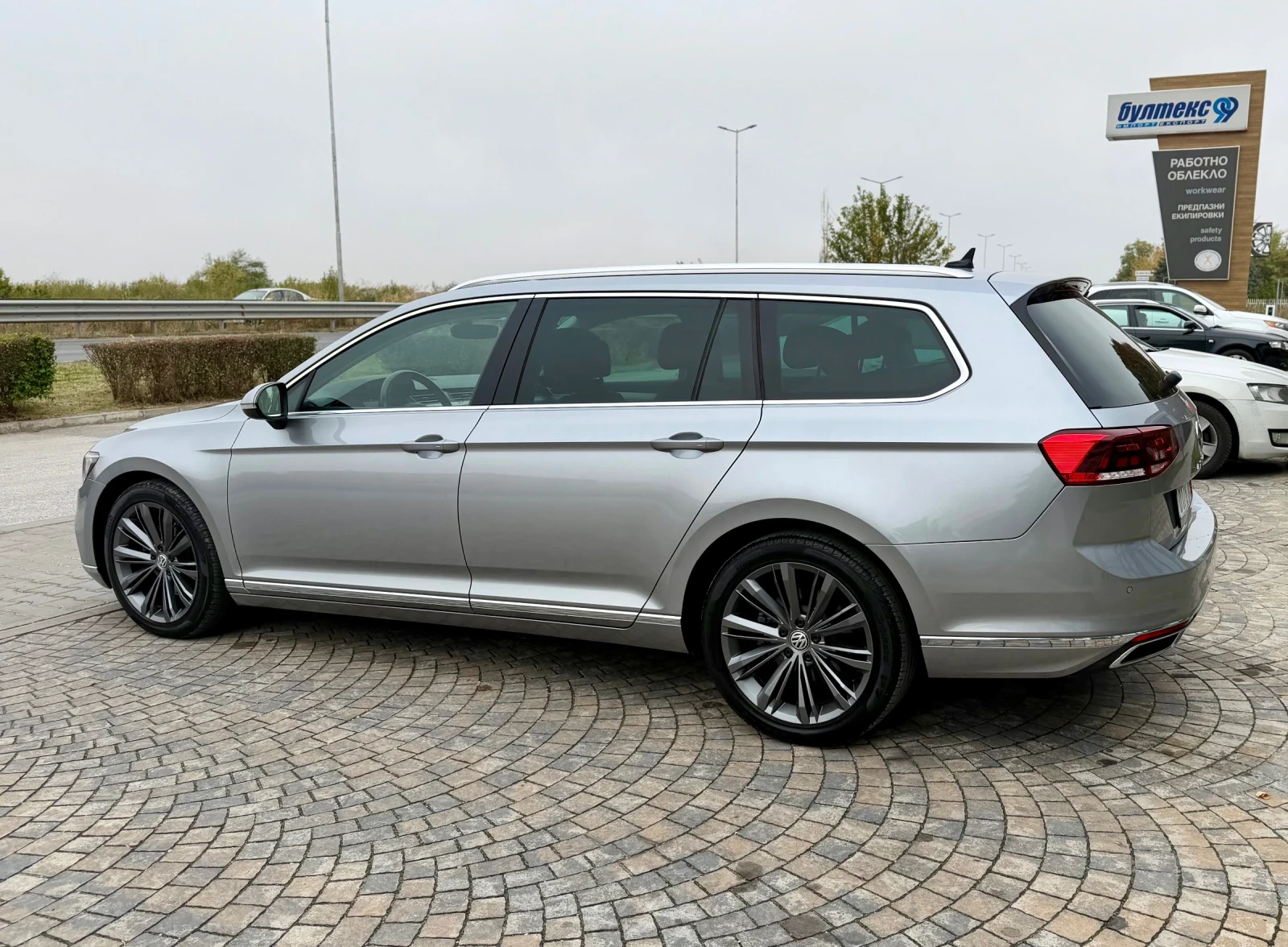 VW Passat 2.0TDI 150кс B8.5 * VIRTUAL* DSG* ПОДГРЕВ* ЛИЗИНГ*, снимка 6 - Автомобили и джипове - 56618476