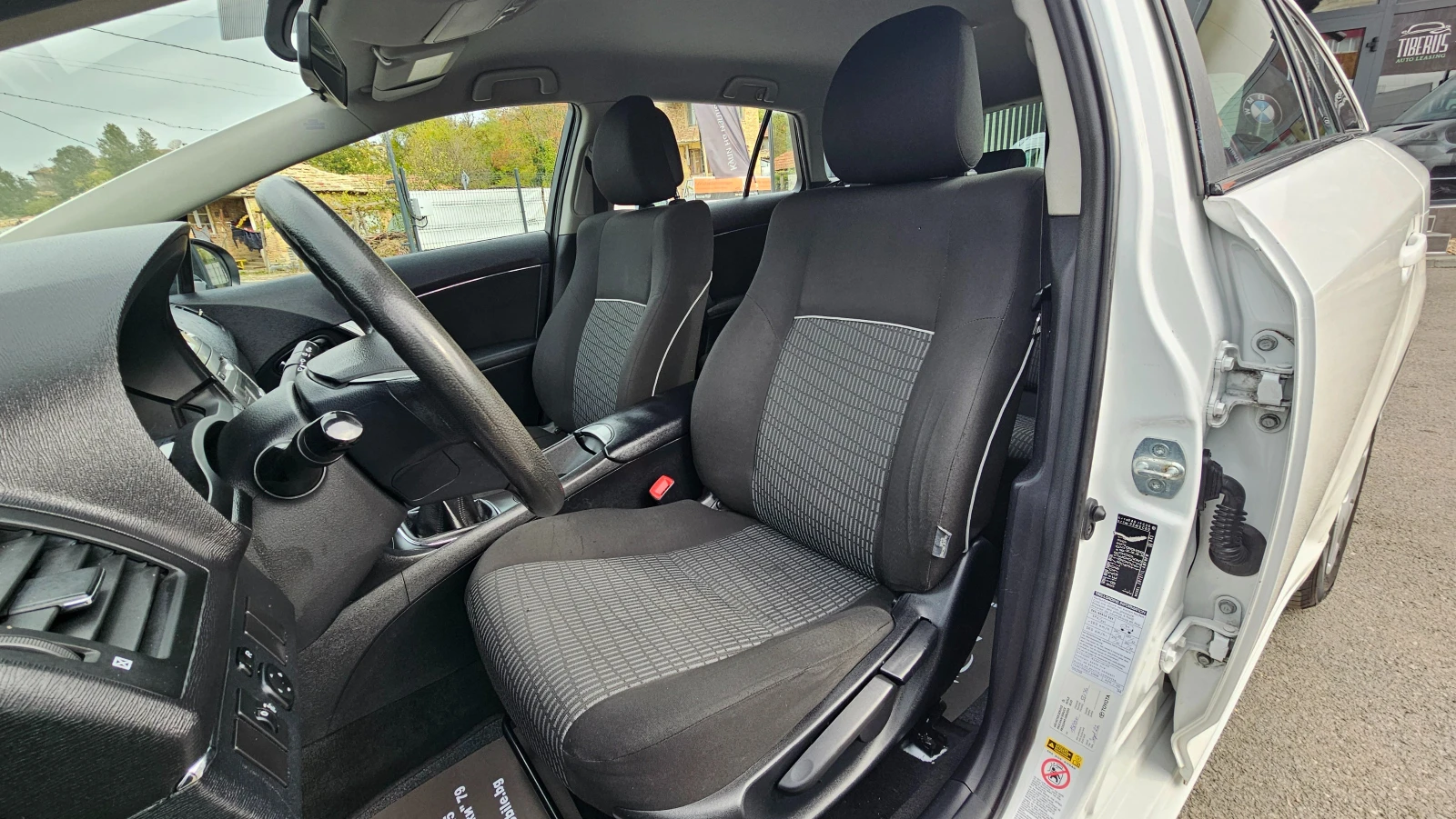 Toyota Avensis Facelift 1.8Valvematic 6SP CH-�������� ���-������ | Mobile.bg � ����������� 8