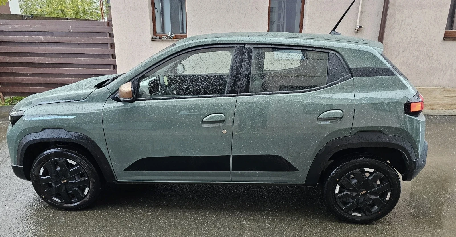 Dacia Spring Extreme, снимка 5 - Автомобили и джипове - 56636101