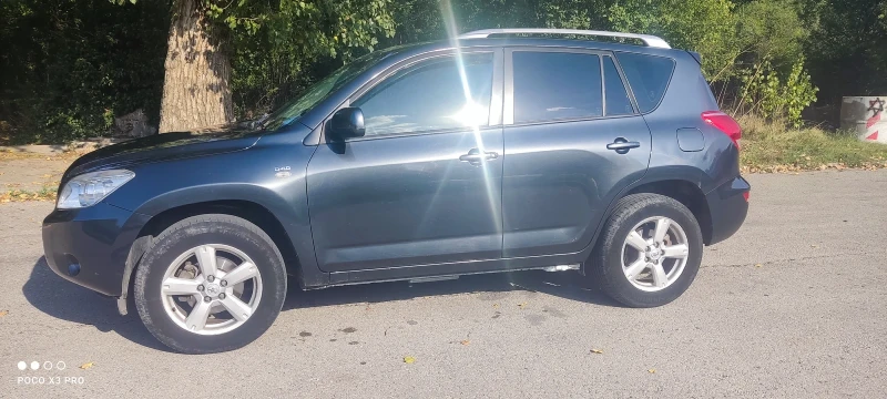 Toyota Rav4, снимка 2 - Автомобили и джипове - 48476139