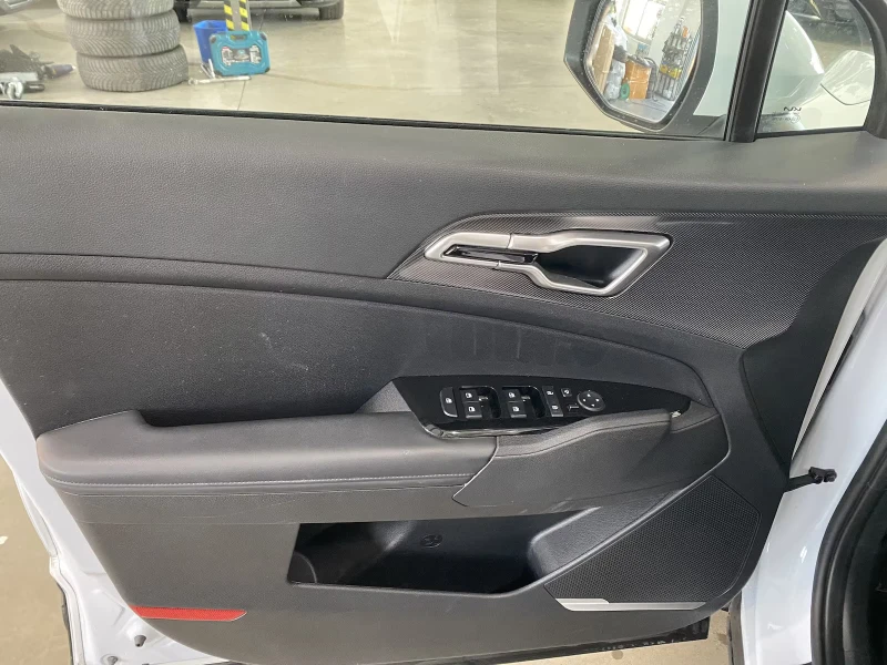 Kia Sportage 1.6PHEV/265HP/4WD/VISION-SPORTS/CAM/AMBI/NAVI/674f, снимка 15 - Автомобили и джипове - 51526105