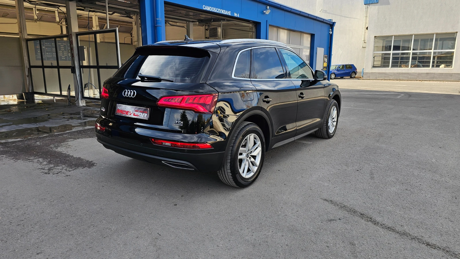 Audi Q5  2.0TDI S-Line Avtomatik 4x4 - изображение 4