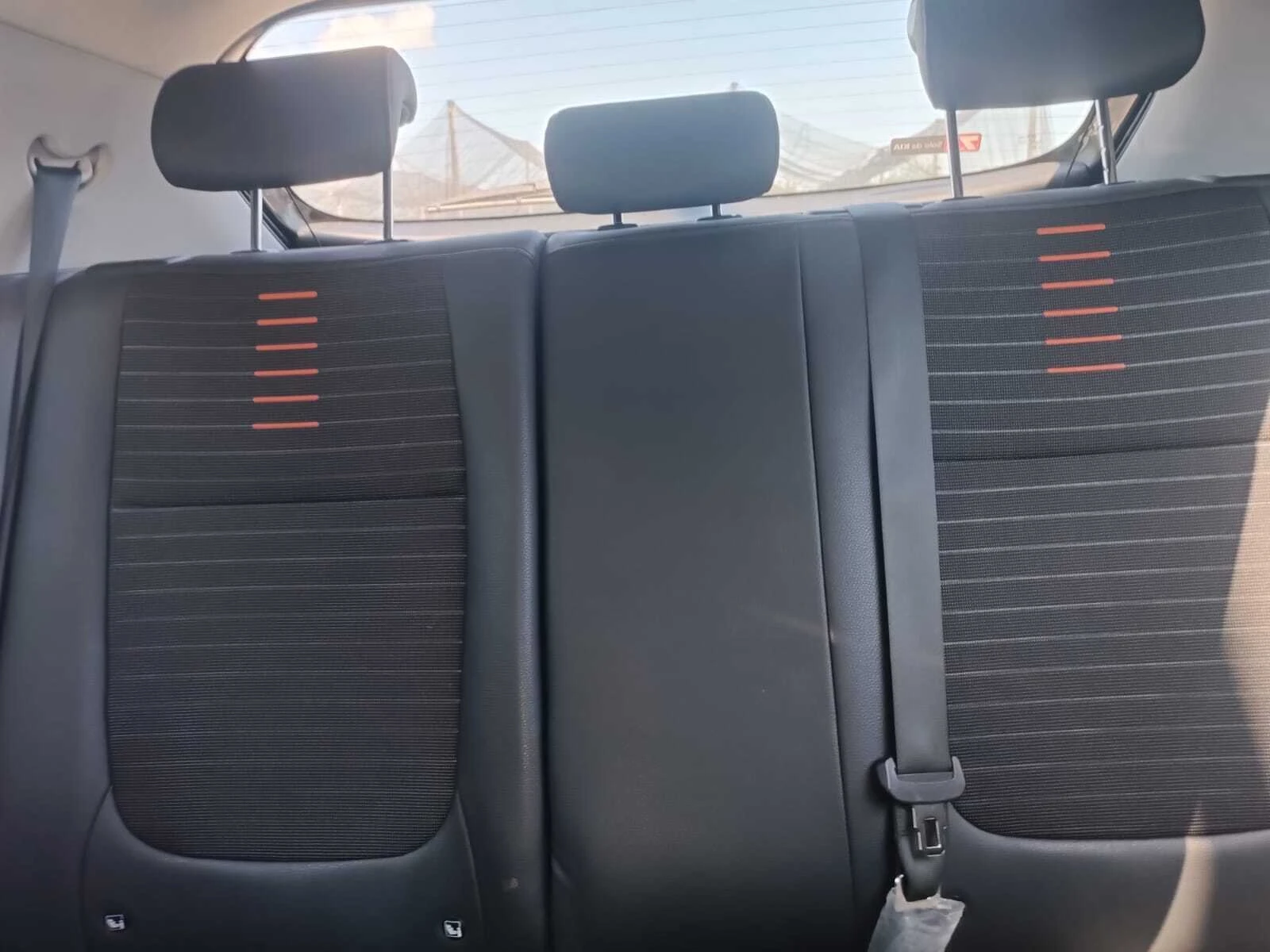 Kia Stonic 1.6 CRDi Style FULL НАВИ КАМЕРА КОЖА - изображение 10