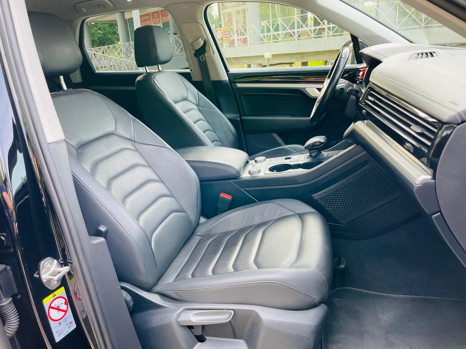 VW Touareg 3.0TDI* 2018год.155000км - изображение 10