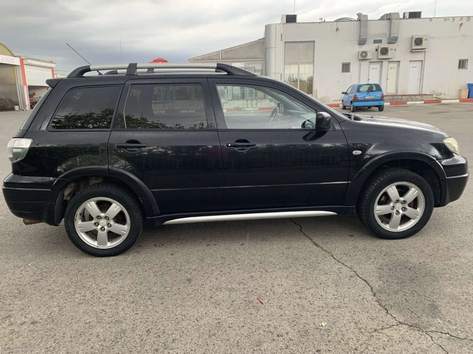 Mitsubishi Outlander 2.0i 4x4 ГАЗ - изображение 3
