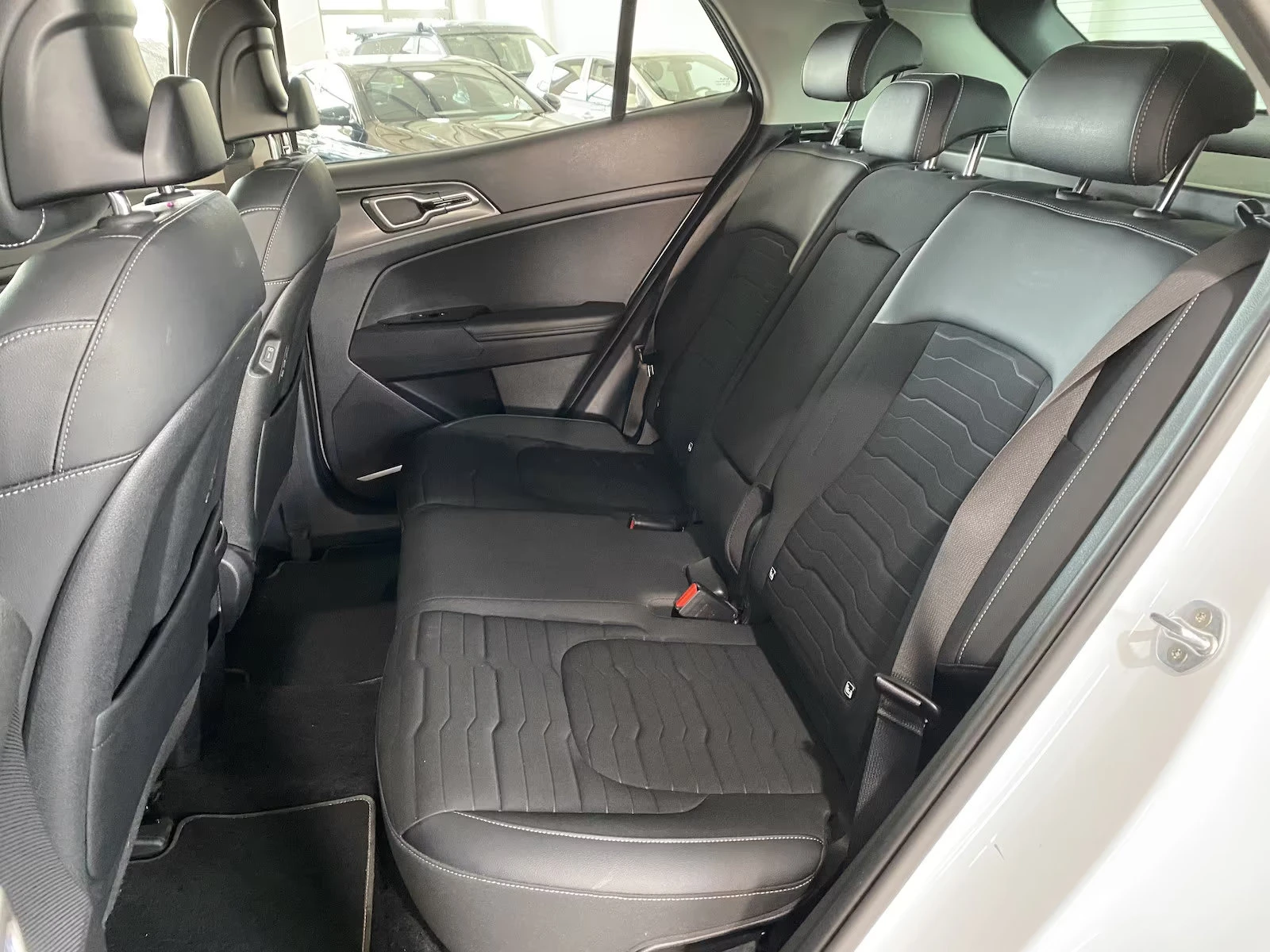 Kia Sportage 1.6PHEV/265HP/4WD/VISION-SPORTS/CAM/AMBI/NAVI/674f | Mobile.bg   16