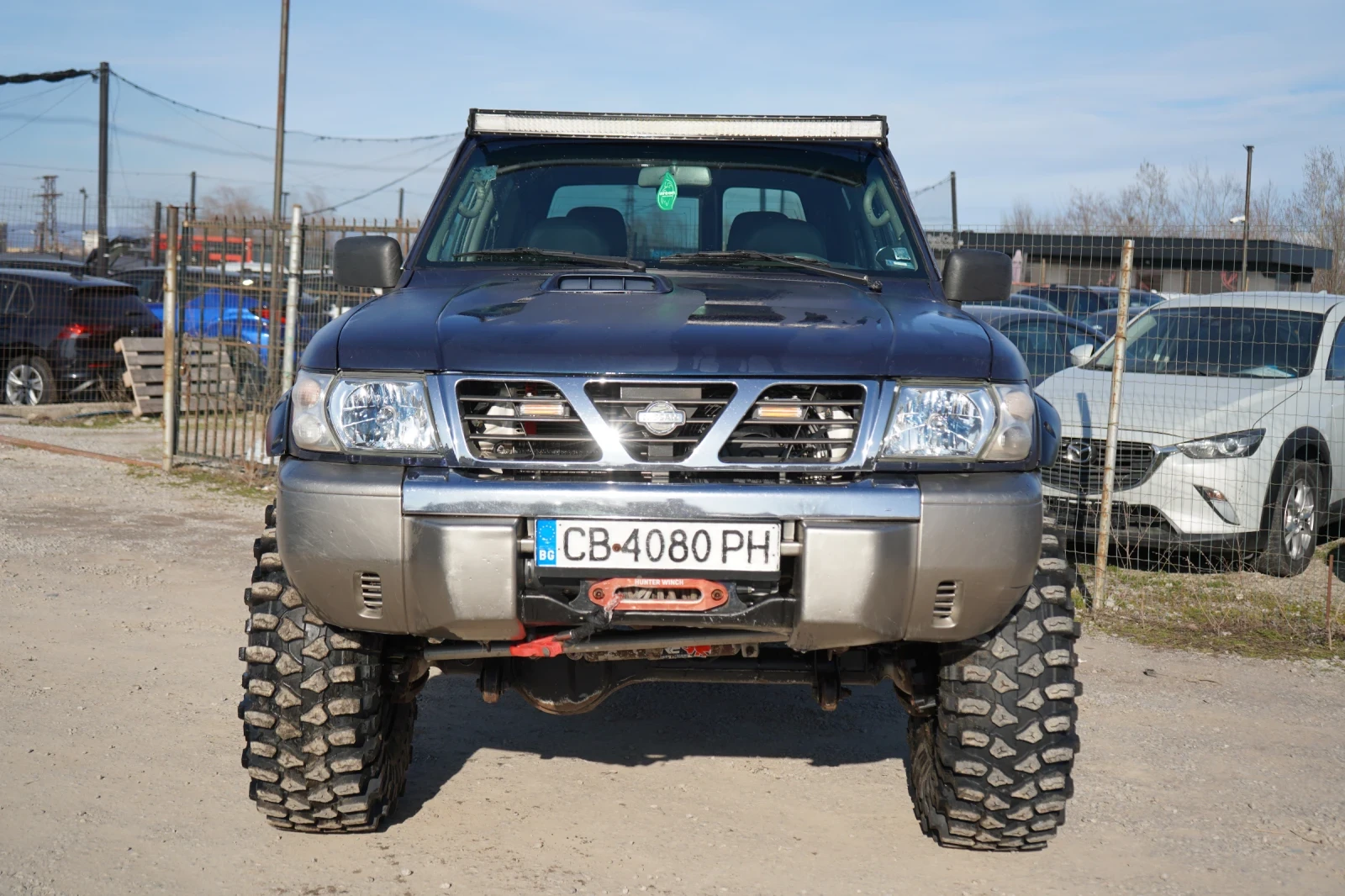 Nissan Patrol M57* УЗАКОНЕН* 37"* ВЪЗДУШНИ БЛОКАЖИ* ЛЕБЕДКА*, снимка 2 - Автомобили и джипове - 53771059