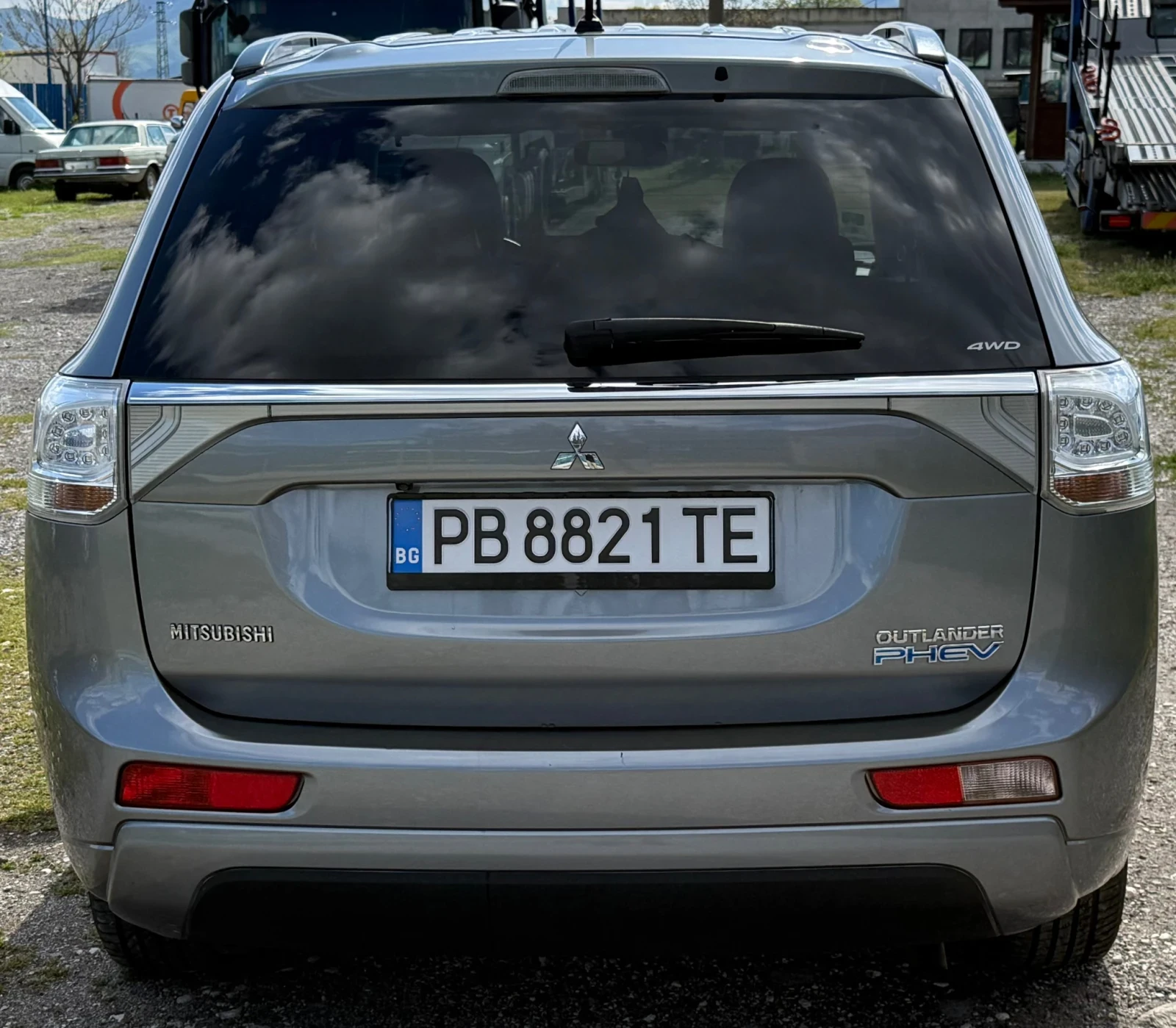 Mitsubishi Outlander 2.0i PLUG-IN HYBTID | Mobile.bg � ����������� 5