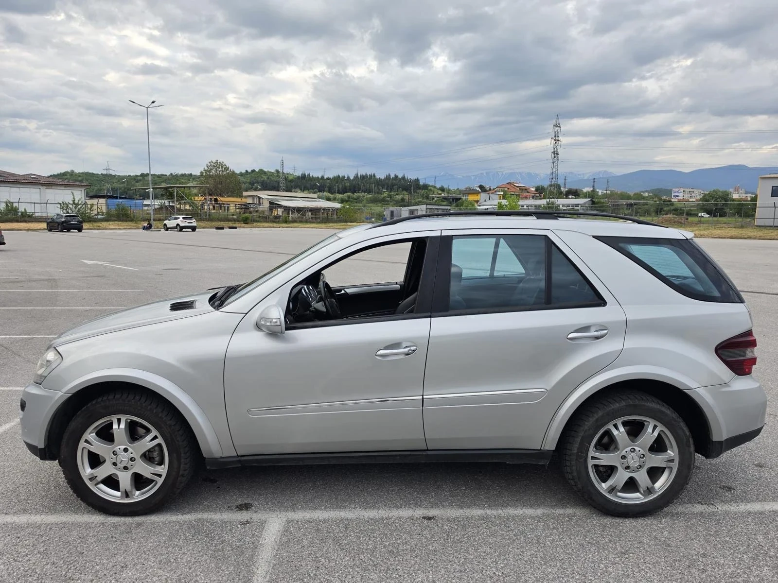Mercedes-Benz ML 500, снимка 7 - Автомобили и джипове - 54511681