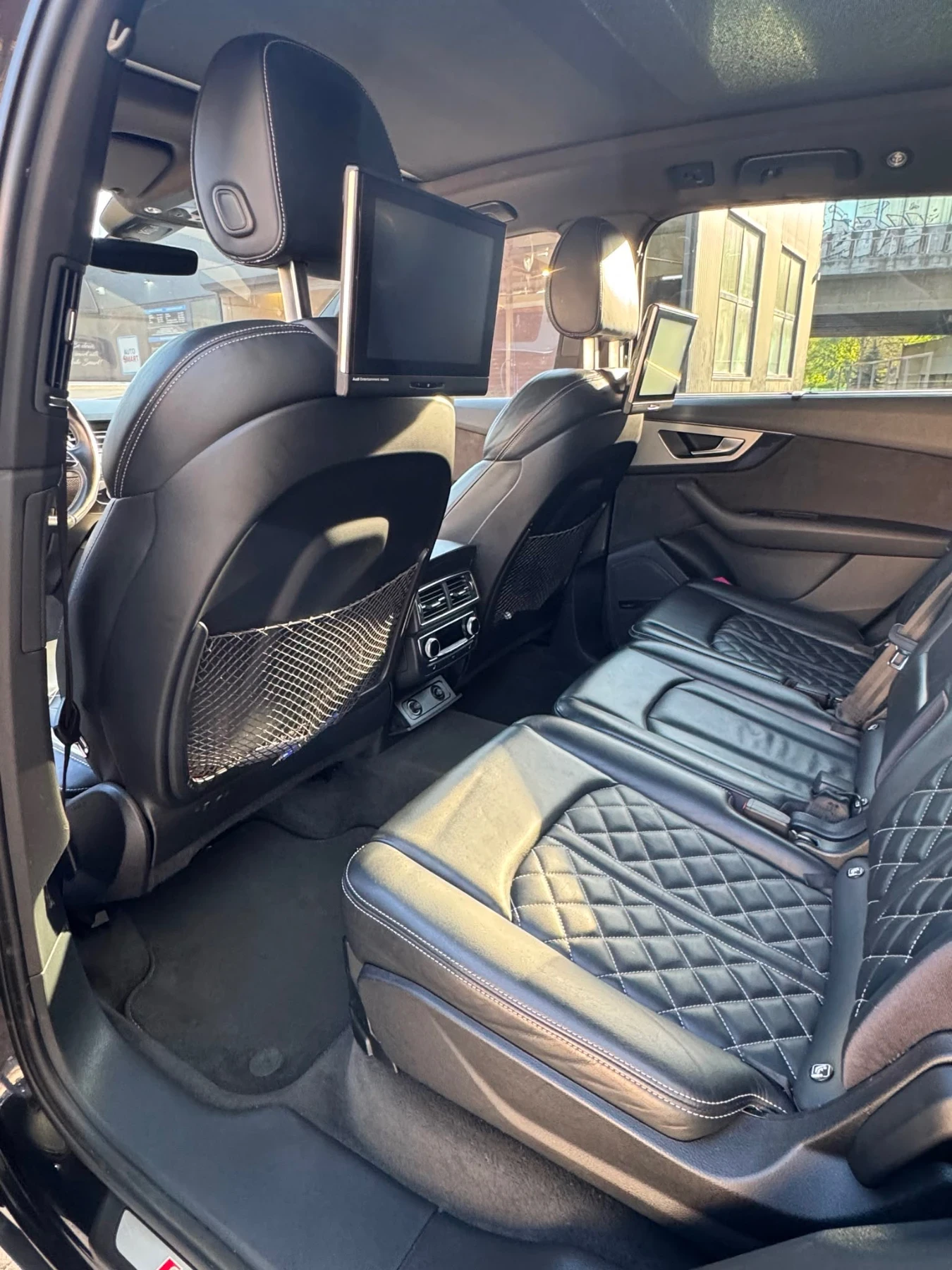 Audi SQ7, снимка 8 - Автомобили и джипове - 55010617