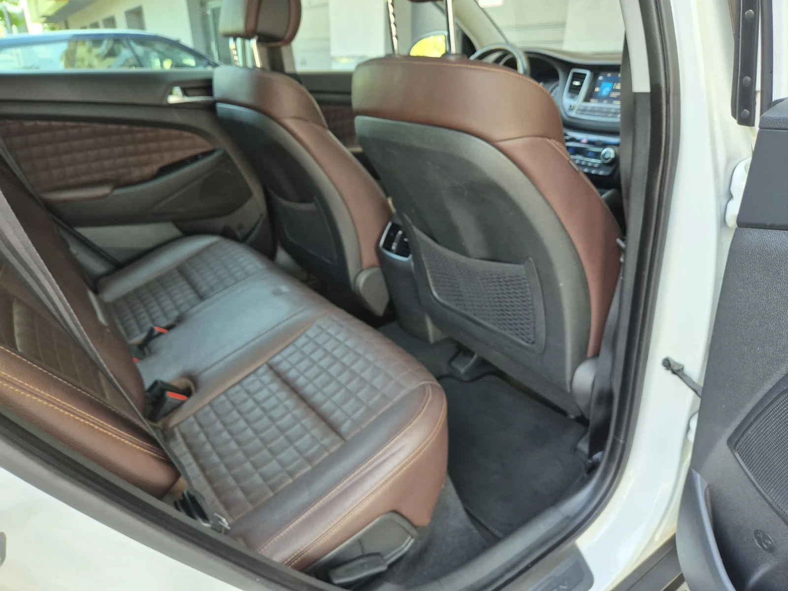 Hyundai Tucson 2.0 CRDI#4WD#FULL#, снимка 12 - Автомобили и джипове - 55669744