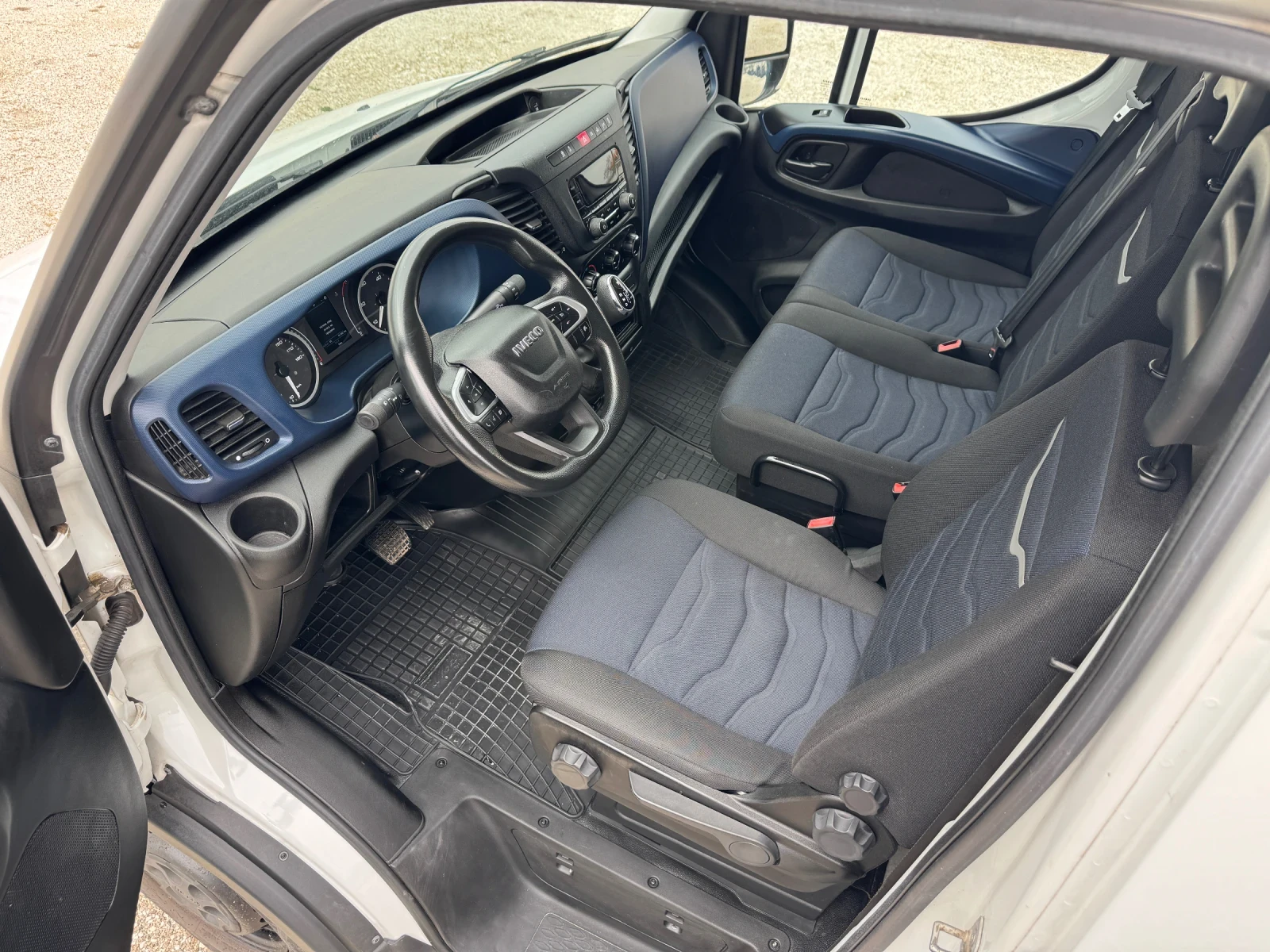 Iveco Daily 35S14 2.3 HPI HI-MATIC 8ZF XXXL EURO6, снимка 13 - Бусове и автобуси - 54208989