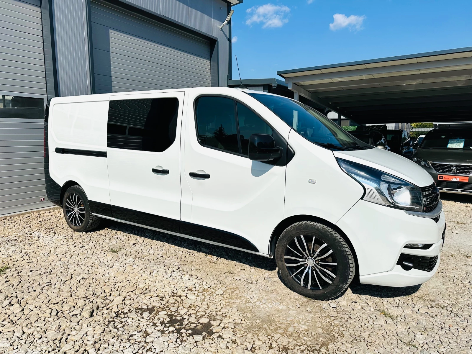 Renault Trafic 2.0DCI MAXI 6 МЕСТА НАВИ КЛИМАТИК