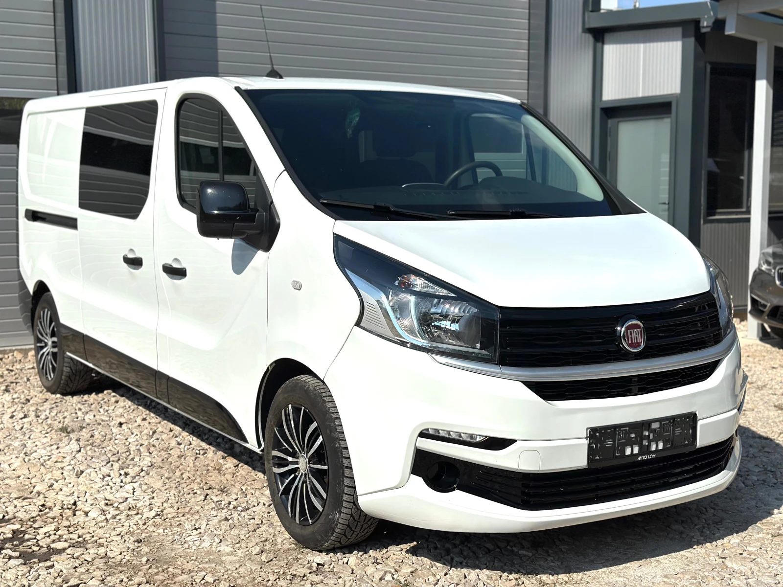 Renault Trafic 2.0DCI MAXI 6 МЕСТА НАВИ КЛИМАТИК, снимка 2 - Бусове и автобуси - 55633890