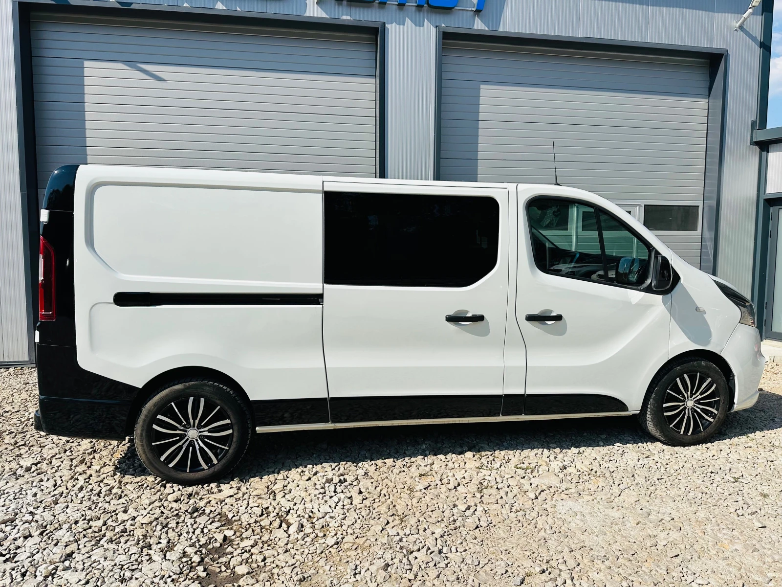 Renault Trafic 2.0DCI MAXI 6 МЕСТА НАВИ КЛИМАТИК, снимка 8 - Бусове и автобуси - 55633890