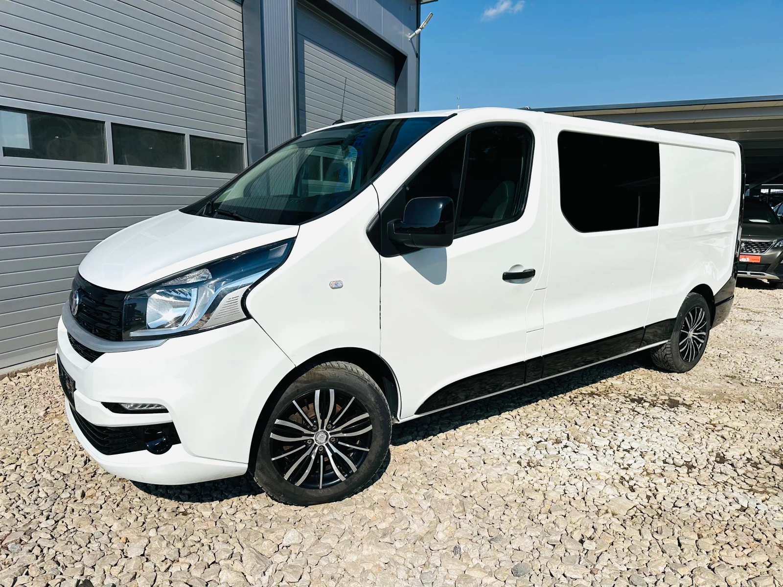 Renault Trafic 2.0DCI MAXI 6 МЕСТА НАВИ КЛИМАТИК, снимка 5 - Бусове и автобуси - 55633890