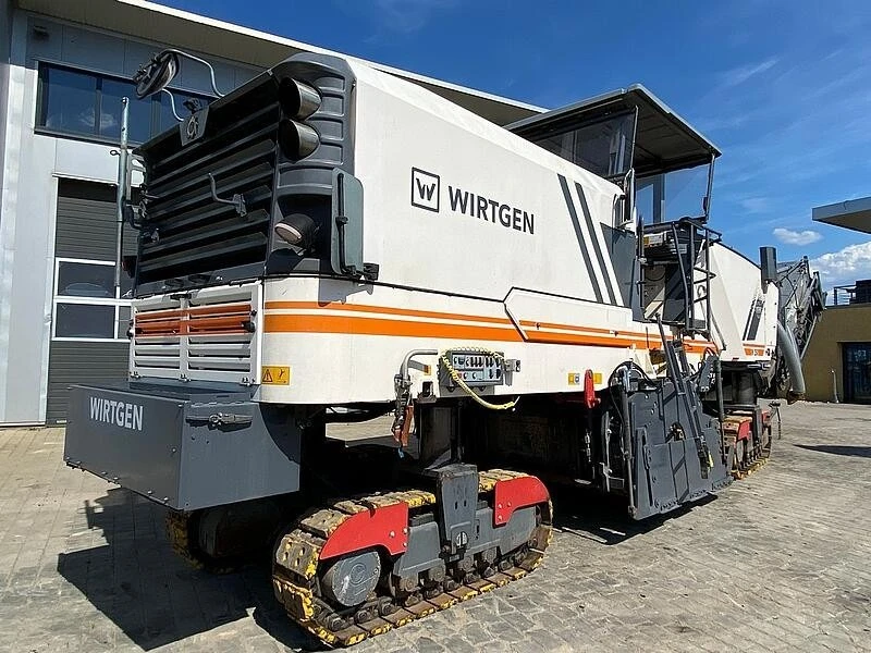 Машини за асфалт Друга WIRTGEN W 250, снимка 15 - Индустриална техника - 46679114