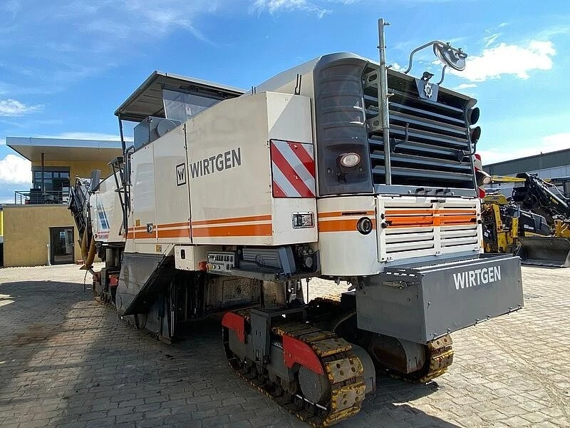 Машини за асфалт Друга WIRTGEN W 250, снимка 16 - Индустриална техника - 46679114