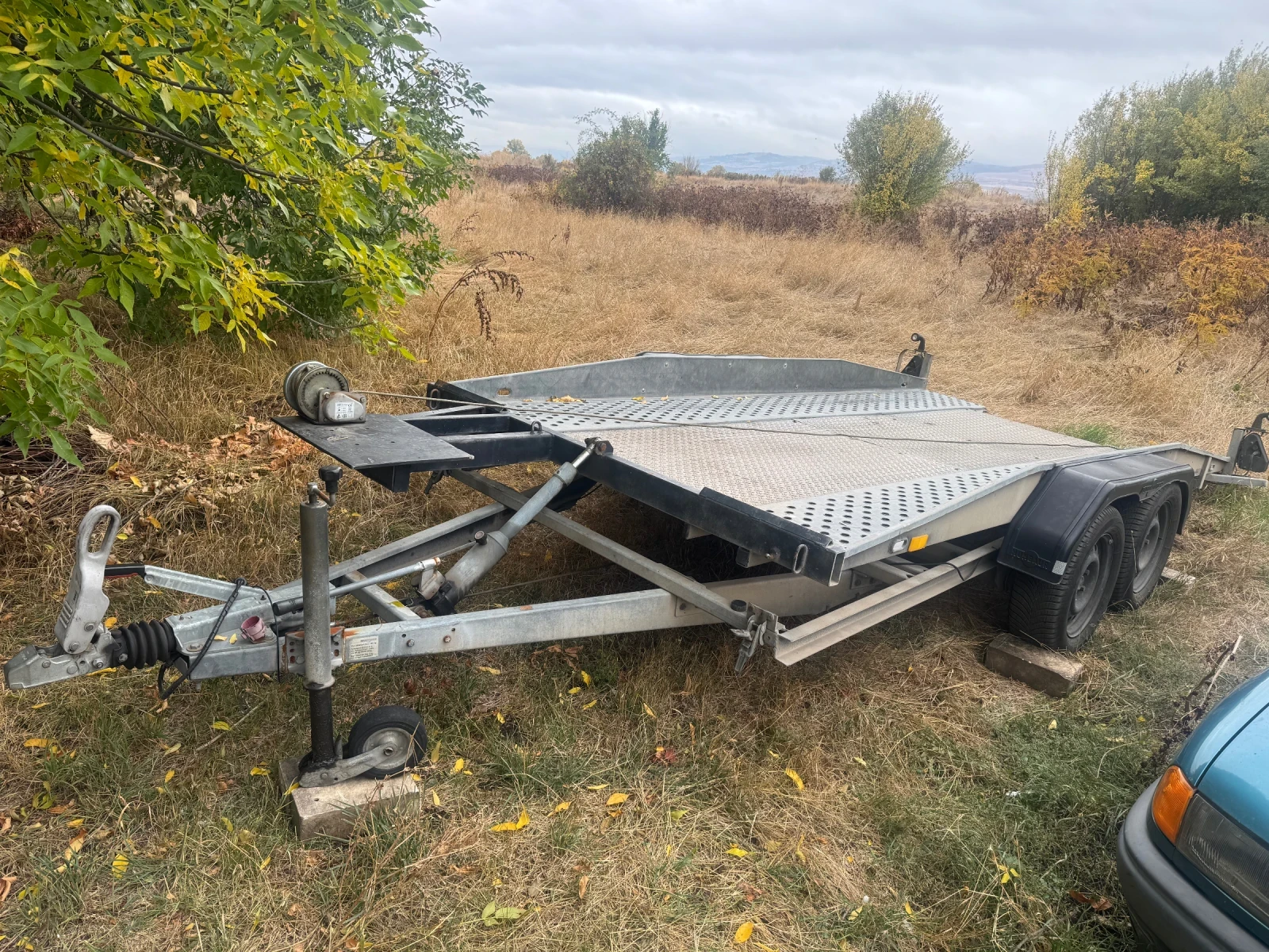 За автомобил Humbaur 2500