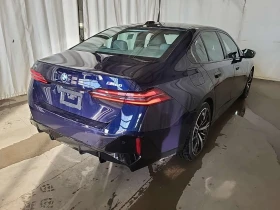 BMW i5 M60 * HEADUP* 360 КАМЕРИ* PANO* AMBIENT* CARFAX * , снимка 3