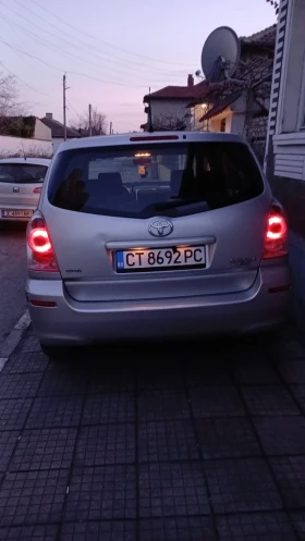 Toyota Corolla verso, снимка 2