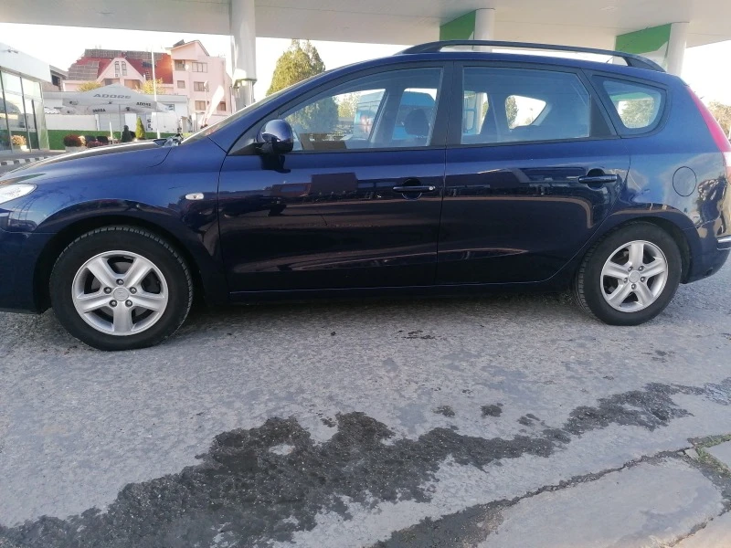 Hyundai I30 CW, снимка 1 - Автомобили и джипове - 48073770