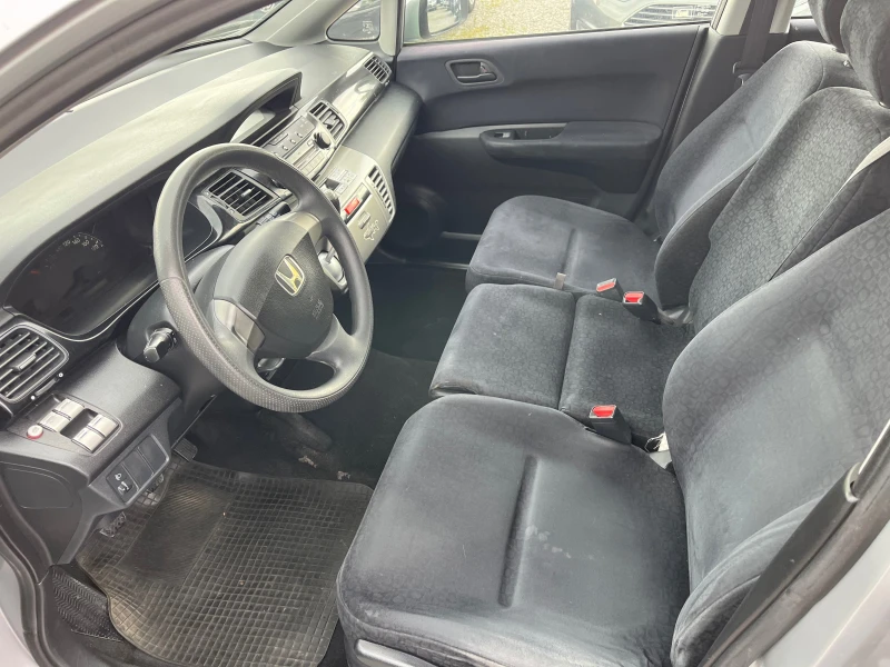 Honda Fr-v 1.7I, снимка 11 - Автомобили и джипове - 45933961