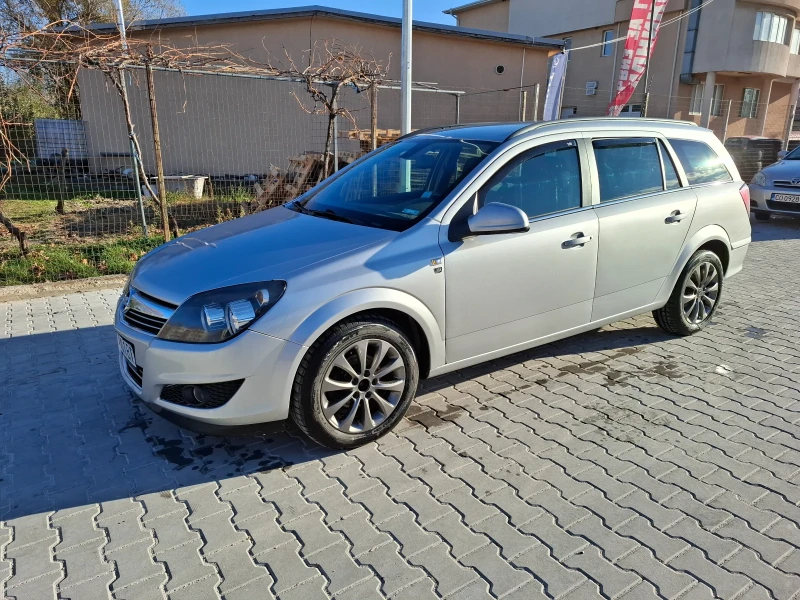 Opel Astra, снимка 2 - Автомобили и джипове - 48361905