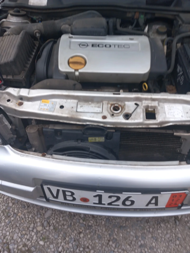 Opel Astra 1.6l 16v, снимка 6 - Автомобили и джипове - 48496717