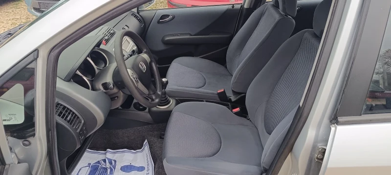 Honda Jazz 1.4i 83к.с.Климатроник, снимка 13 - Автомобили и джипове - 48610408