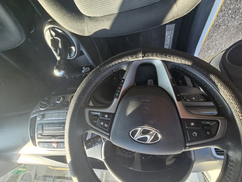 Hyundai I20 1.25 газ, снимка 6 - Автомобили и джипове - 49112673