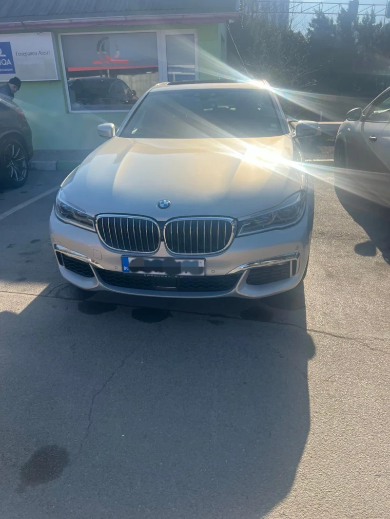 BMW 750 Xdrive, снимка 5 - Автомобили и джипове - 49452326