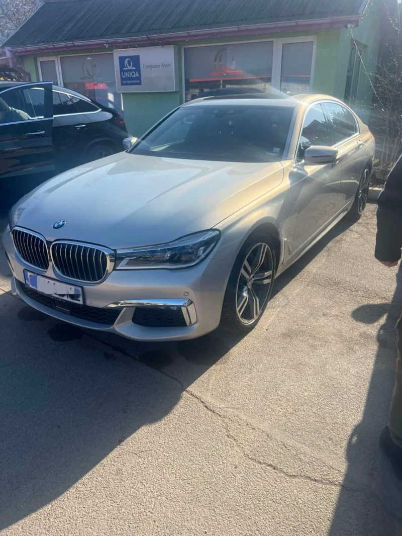 BMW 750 Xdrive, снимка 1 - Автомобили и джипове - 49452326