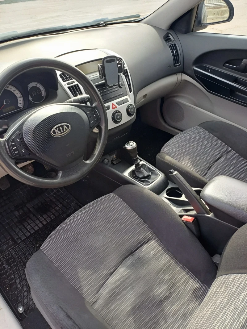 Kia Ceed, снимка 5 - Автомобили и джипове - 49454075