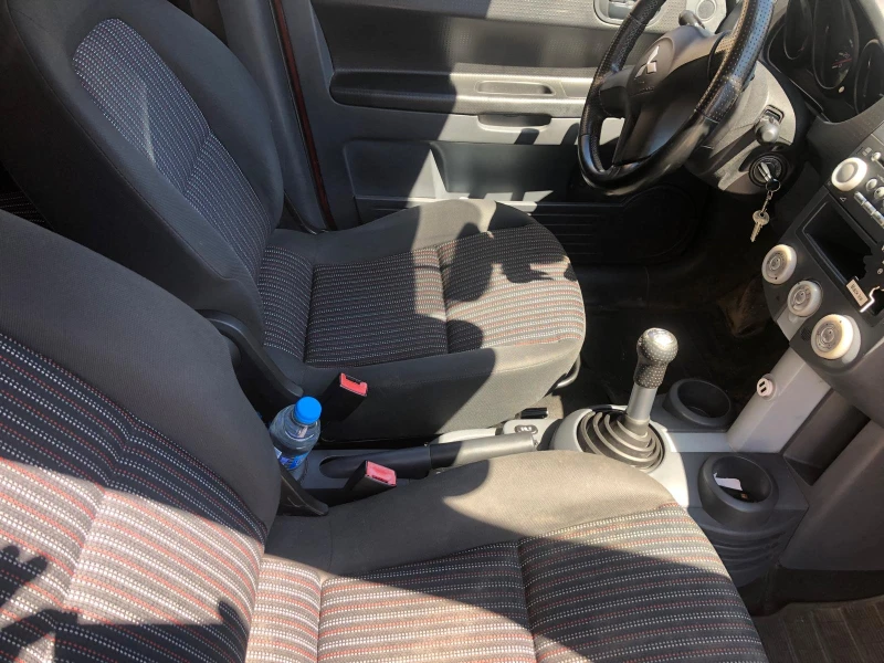 Mitsubishi Colt 1.5, снимка 11 - Автомобили и джипове - 52634769
