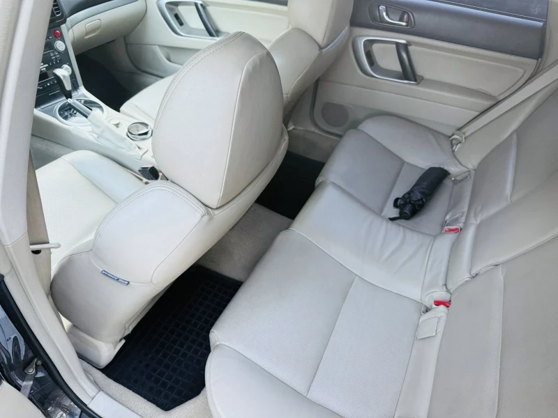 Subaru Legacy 3.0 R facelift, снимка 6 - Автомобили и джипове - 51877569