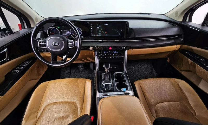 Kia Carnival, снимка 7 - Автомобили и джипове - 51957125