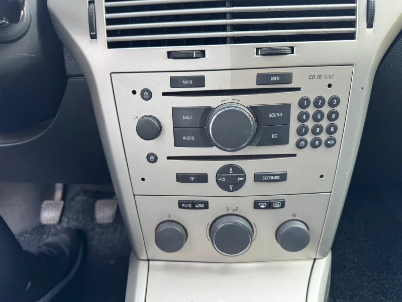 Opel Astra GTC, снимка 7 - Автомобили и джипове - 52209250