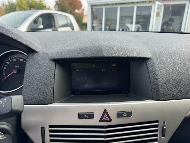 Opel Astra GTC, снимка 6 - Автомобили и джипове - 52209250